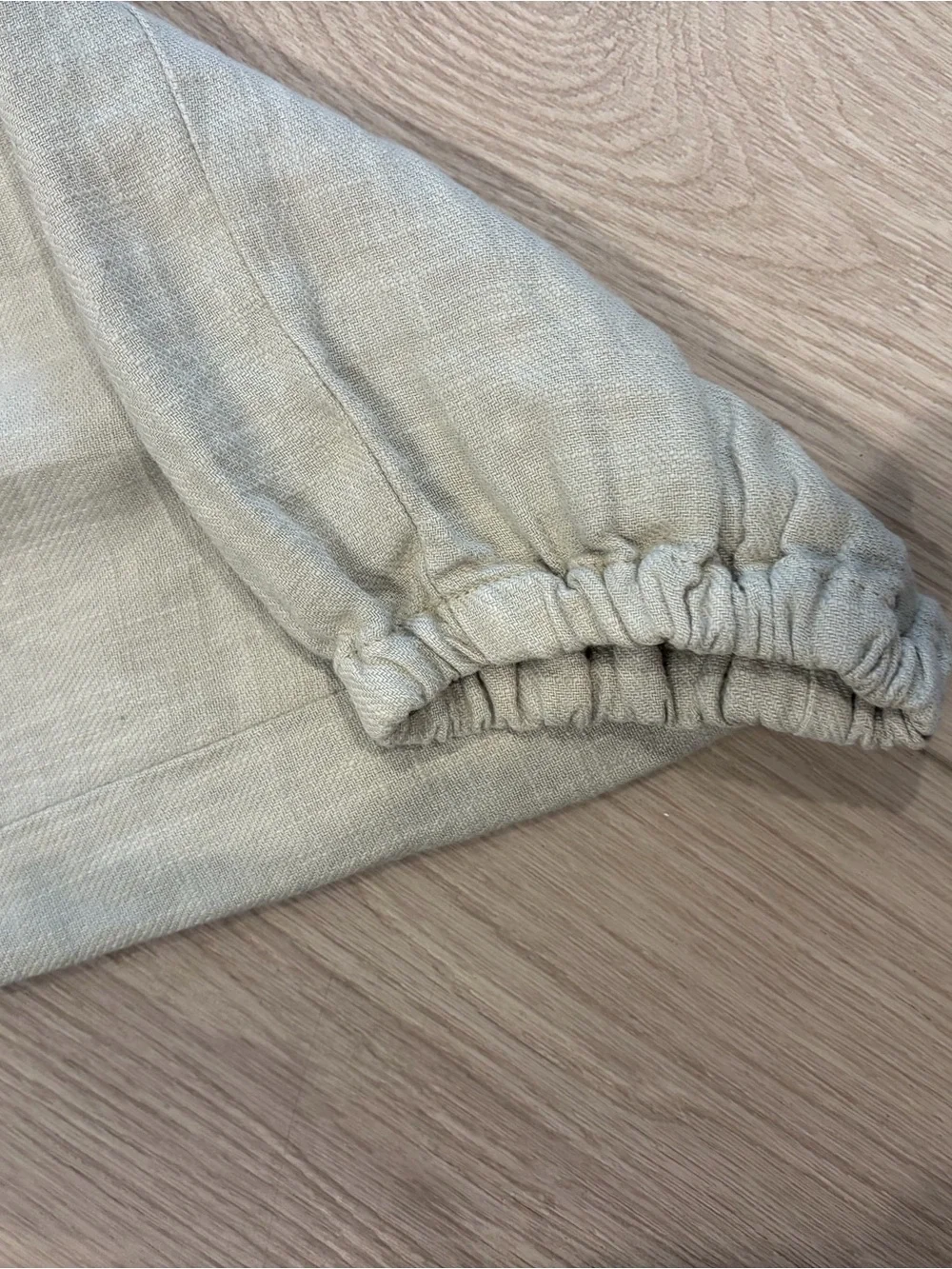 Zara Girls Belted Linen Cargo Pants in Light Beige